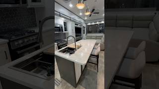 2025 Hampton 395BAM #hampton #bam #destinationrv #rvtour #camper #camping #travel #traveling #top