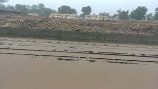 Train Passing Through Waterlogging at Dhrangadhra (Gujarat) : 22903 BDTS BHUJ AC Express