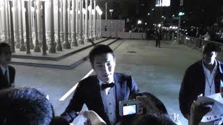 Choi Siwon Greets Screaming Fans on 10-28 at LACMA Gala in Los Angeles (Choi Siwon - Super Junior)