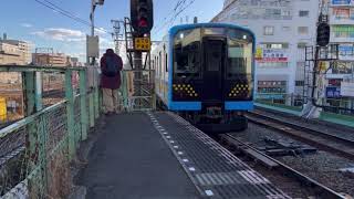 JR東日本 E131系1000番台　鶴見線　鶴見駅入線