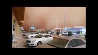 Incredible sandstorm turns day into night