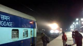 11448 Shaktipunj Express locomotive change at Barkakhana junction