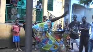 ayoufof NOUVELLE STAR PRODUCTION PRESENTE LES NOSTALGIQUES DE GUINEE - YouTube.flv