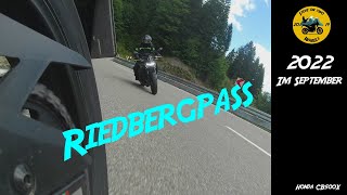 Riedbergpass mit CB500X und Z900