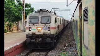 Unknown Train Overtaking Kacheguda || Madurai Special Exp At SKM