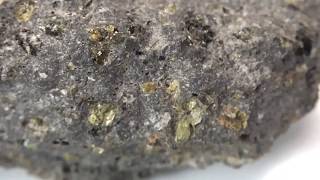 上地函 鈣鐵橄欖石 - Kirschsteinite 特寫