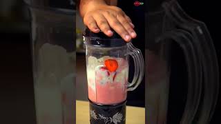 McDonald's Copycat Banana Strawberry Smoothie At Home 🥤#mcdonalds #copycat #thefoodxp