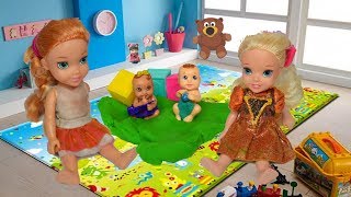 Anna and Elsa Toddlers Play with Jackson and Bella - Stories with Toys and Dolls - Elsia Annia Show