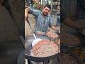 Mumbai Man Sells Roasted Peanut On The Street - Indian Street Food