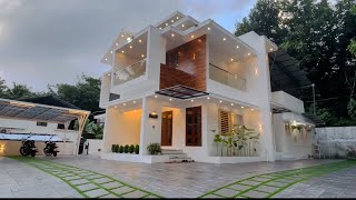 കണ്ടാലും കണ്ടാലും കൊതി തീരാത്ത വീട്/65 lakhs(including interior)/2500 sqft/home tour Malayalam