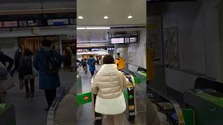 【発車標は右寄りに】JR横浜駅【上々な土曜日の改札前】2024年1月13日  横浜観光 JR湘南新宿ライン JR横須賀線 JR根岸線 JR京浜東北線 横浜市西区高島