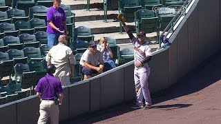 SF@COL: Blanco pretends to catch a fly ball in stands