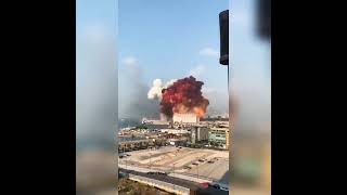 Massive blast 🔥in Lebanon's capital Beirut city 😮| Destructive Mushroom Cloud💥 | Shock wave Beirut😲