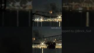 🚨: The moment the cargo ship caused the Baltimore Bridge to collapse. Prayers to all involved! 🙏