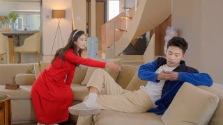 بنت صماء مرات ابوها بتبيعها لراجل غني علشان تتخلص منها فبتهرب منه وبتطلب المساعده من شاب ملخص مسلسل