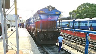 12703 Falaknuma express with Blue bleed LHF mode from GUNTUR late running by 3 HRS passing at NLPD