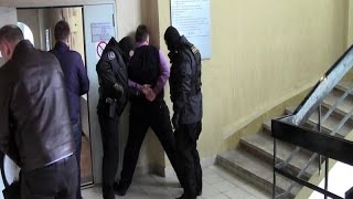 В Калининграде полицейские задержали чиновника за вымогательство взятки