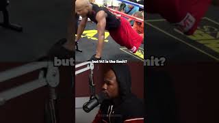 Floyd Mayweather does 1300 push-ups a day