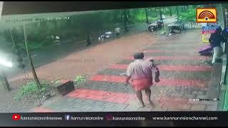 സ്‌കൂട്ടറില്‍ നിന്ന് വീണ് യുവാവിന് ദാരുണാന്ത്യം . സിസിടിവി ദൃശ്യം.