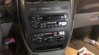 2005 Dodge Caravan Radio Removal