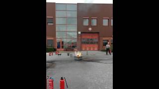 Fettbrand Simulation Duisburg Vennhoff Feuerschutz GmbH