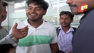 Heavy Crowd in Bhubaneswar Airport to See Team India Players