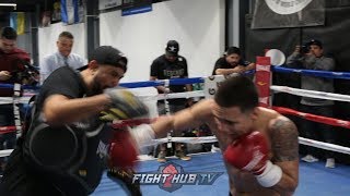 OSCAR VALDEZ SHOWING SURGEON LIKE PRECISION IN HIS OPEN WORKOUT!