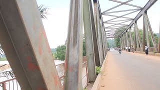 Regardez le pont Mbuji-Mayi construit par l'ancien Président au  MOBUTU au Kasai-Oriental. KUETU