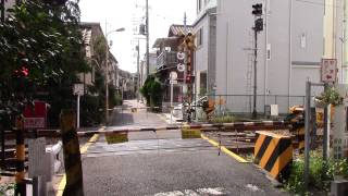 13東京スカイツリーが見える踏切 東武亀戸線 raliroad crossings from which we can see the Tokyo Skytree東京晴空塔