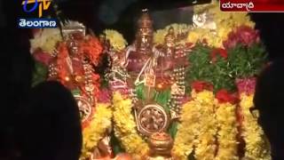 Sri Lakshmi Narasimha Swamy Performance Divya Vimana Rathotsavam | Yadadri Brahmotsavam