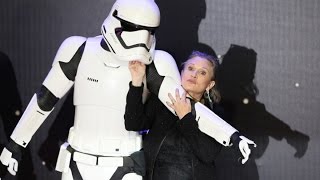 Compañeros y fans lloran la muerte de Carrie Fisher, la inolvidable Princesa Leia