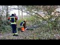 2013 10 28 brandweer maait omgewaaide bomen weg