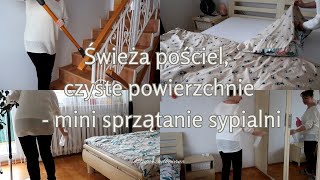 Proste sprzątanie, które sprawia, że sypialnia gotowa do relaksu Uporządkowana