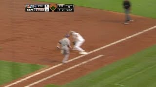 COL@HOU: Gonzalez makes a nice diving stop in second