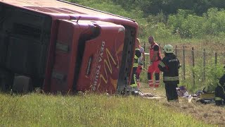 Трагедија во Хрватска -  десетмина загинати и 45 повредени во превртен косовски автобус