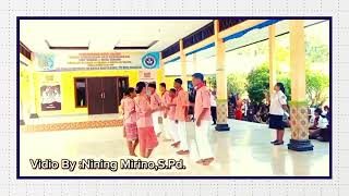 Ujian Praktek Menari Tarian Katreji Kelas IXE SMPN 1 Kota Sorong.