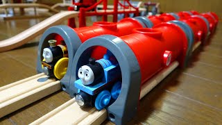 Brio & Thomas Wooden Railway. red subway tunnel 8 long course