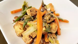 Receta TEMPEH SALTEADO CORTO con verduras - rápido y fácil proteínas vegetales vegan Matthias Hespe