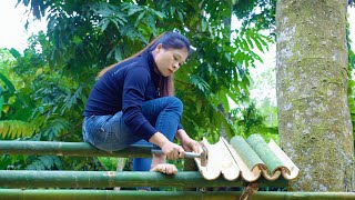 Girl builds bamboo welcome gate life off the grid .