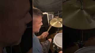 10 second tuning hack to get a swampy snare drum sound! #drumtuning