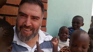 Uganda (Kampala) Yetimhane Ziyareti - Kara Afrika'nın, Ay Yüzlü Çocuklarına selam olsun ! - Bölüm 1