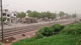 Dust Stormy 04512 Saharanpur Prayag Ghat Nauchandi Express Special Entered Muzaffarnagar