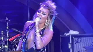 Miley Cyrus Sings “The Climb” in 2021! (Las Vegas Concert)