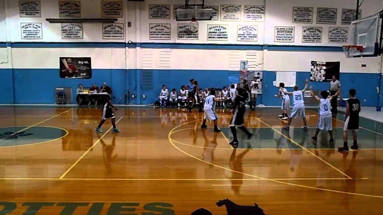 Delaura Basketball 9/26 Q1 - YouTube