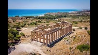 SELINUNTE -Parco archeologico -Sicilia . Italia .