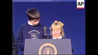 UK: NORTHERN IRELAND: US PRESIDENT CLINTON BELFAST VISIT