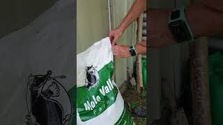 How to open a feed sack