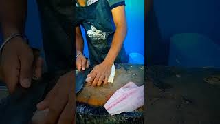 Yellow trevally fish cutting | மஞ்சள் பாறை மீன் வெட்டுதல்  #ungalmeenavan #seafood  #fishcutting