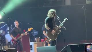 11-year-old Nandi Bushell performs “Everlong” live with the Foo Fighters