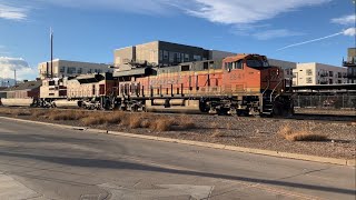 BNSF 6941 leads the S-OMATAC at Longmont